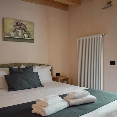 La Tana Del Tasso Rooms&Breakfast Camerata Cornello Ngoại thất bức ảnh
