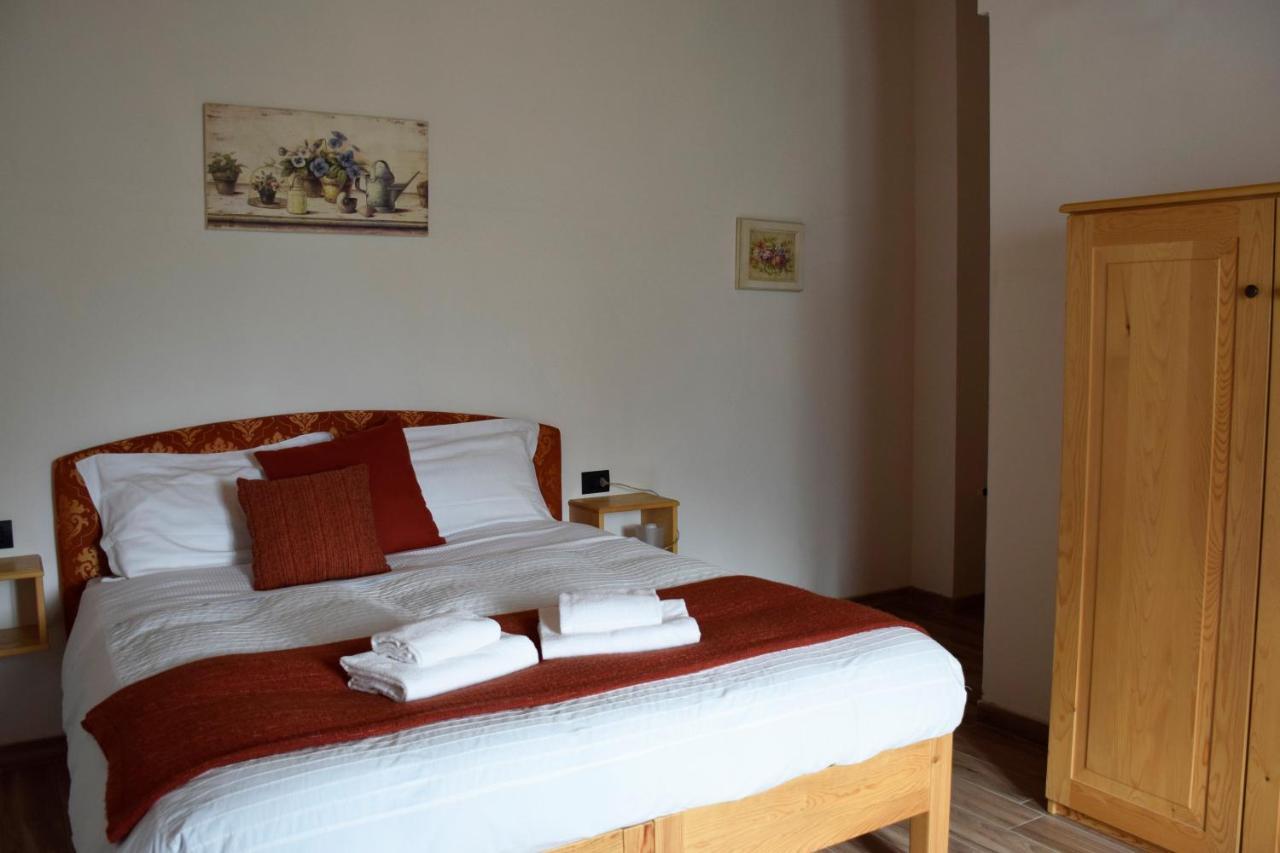 La Tana Del Tasso Rooms&Breakfast Camerata Cornello Ngoại thất bức ảnh