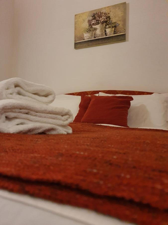 La Tana Del Tasso Rooms&Breakfast Camerata Cornello Ngoại thất bức ảnh