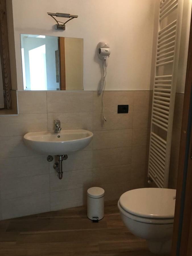 La Tana Del Tasso Rooms&Breakfast Camerata Cornello Ngoại thất bức ảnh